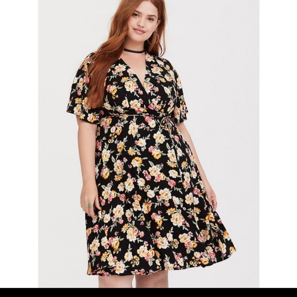 Torrid Faux Wrap Dress size 4